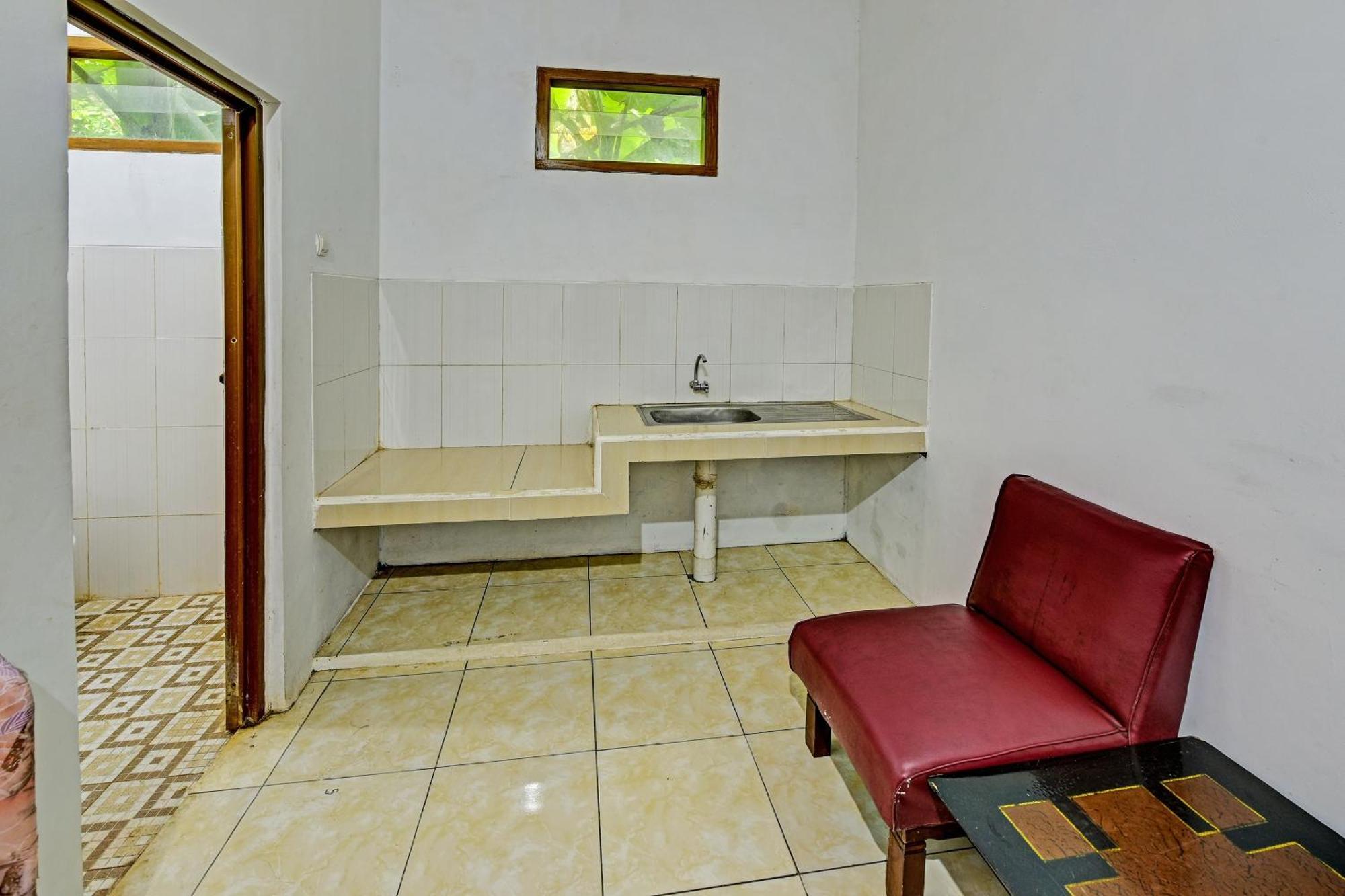 Spot On 91372 Wisma Bulin Purwokerto Exterior photo